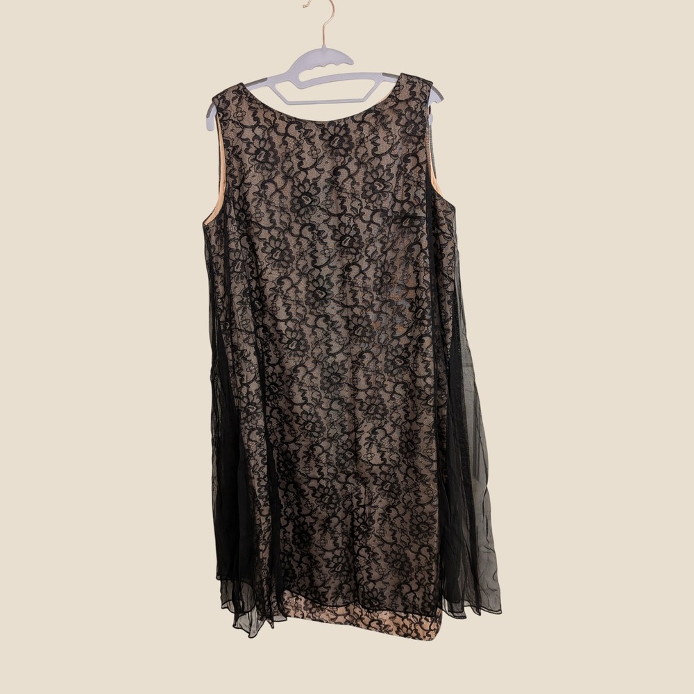 Vintage 1960s Toni Lynn Mod Floral Lace Shift Dress Black w Peach Lining Large
